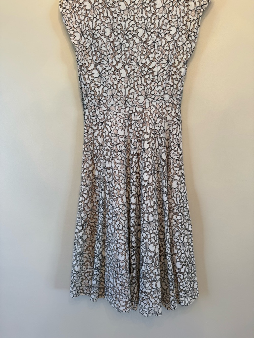 Vintage 1960’s Black and White Floral Embroidered Dress - Picture 8 of 8